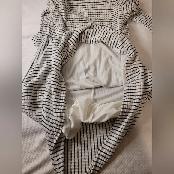 Flamingo Striped Knee Length Long Sleeve Dress sz M - Picture 6 of 8